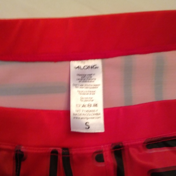 Stylish Swim Trunks - Picture 4 of 9